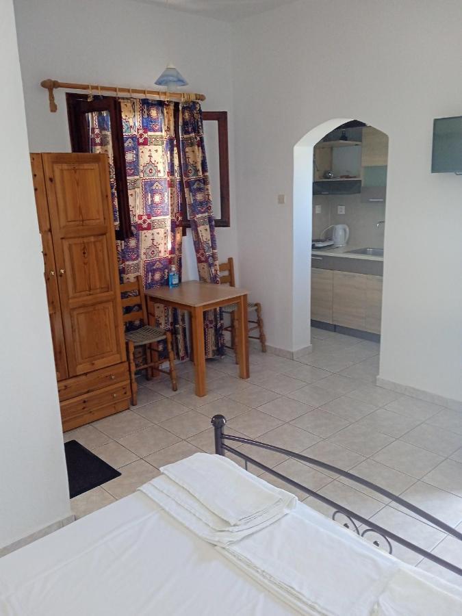 Filoxenia Apartment Skopelos Town Exterior photo