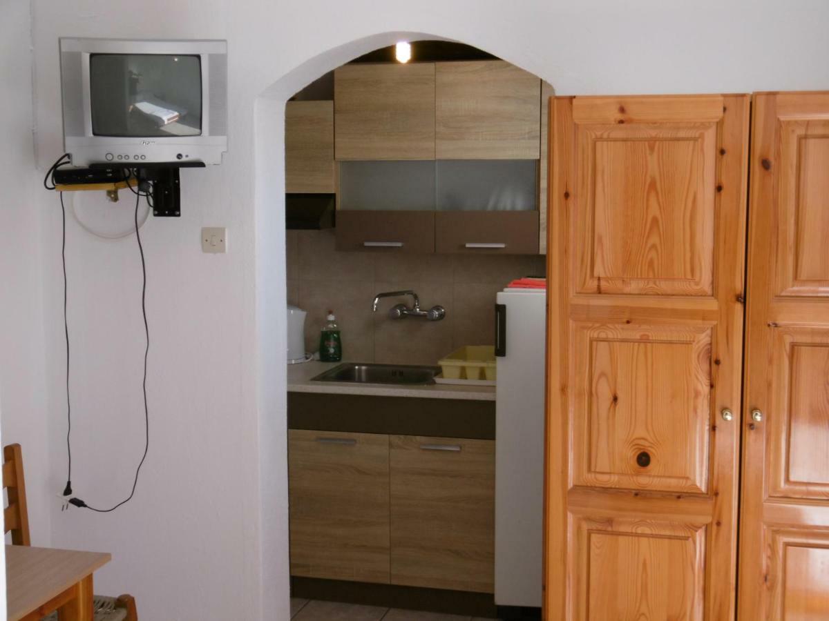 Filoxenia Apartment Skopelos Town Exterior photo